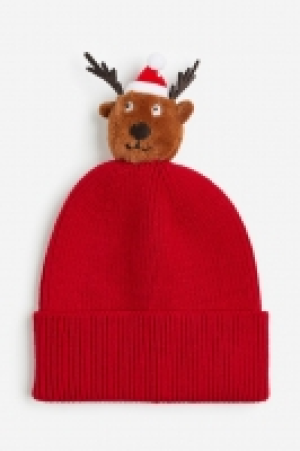 Pompom hat 8.99 €