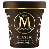 Centra  Magnum Classic Vanilla Ice Cream With Chocolate Pieces 440ml