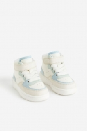 Block-coloured hi-tops
