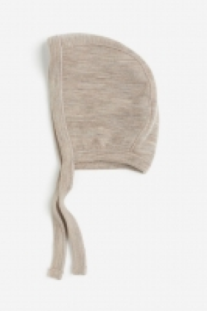 Merino wool bonnet