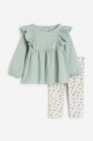 HM  2-piece blouse and leggings set