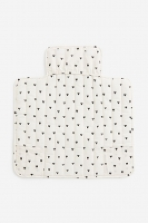 HM  Foldable changing mat