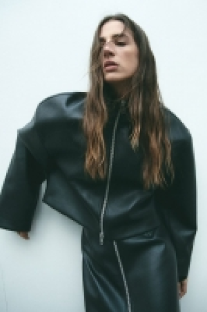 HM  Oversized coated jacket