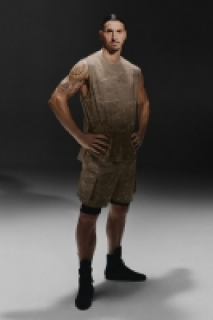 HM  DryMove Sports cargo shorts