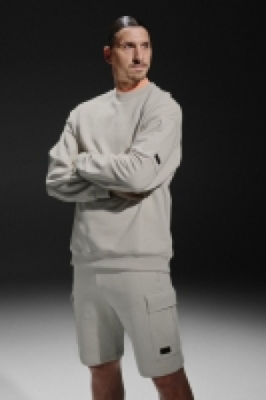 DryMove Pocket-detail sweatshirt