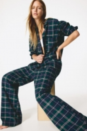 Pyjama shirt and bottoms
