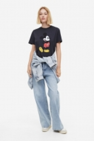 T-shirt with a motif 7.00 €