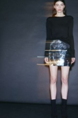 Sequined mini skirt 31.00 €