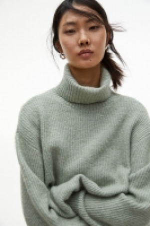 Rib-knit polo-neck jumper 17.00 €