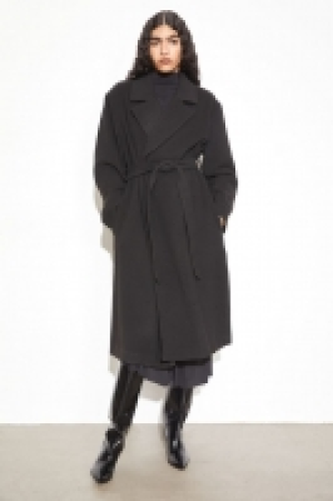 Tie-belt coat 50.00 €
