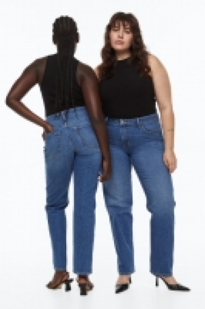 Straight Regular Jeans 25.00 €