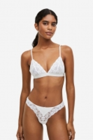2-pack soft lace bras 8.00 €