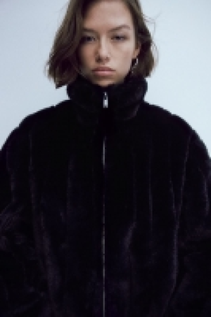 Fluffy jacket 42.00&nbsp;&euro;