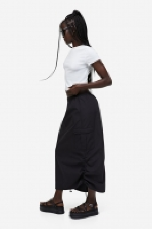 Cotton parachute skirt 11.00 €