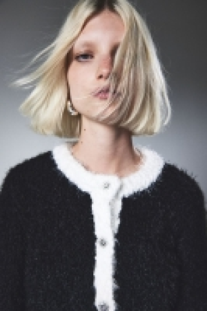 Rhinestone-button fluffy-knit cardigan 22.00 €