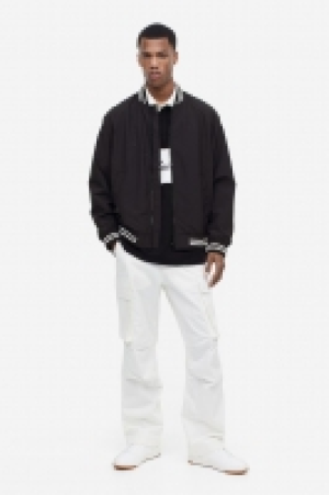 Bomber jacket 15.00 €
