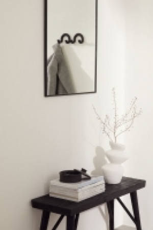 HM  Metal-frame mirror