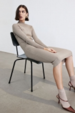 Rib-knit turtleneck dress 20.00 €