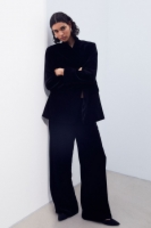 Wide velvet trousers