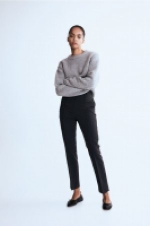 Tailored trousers 20.00 €