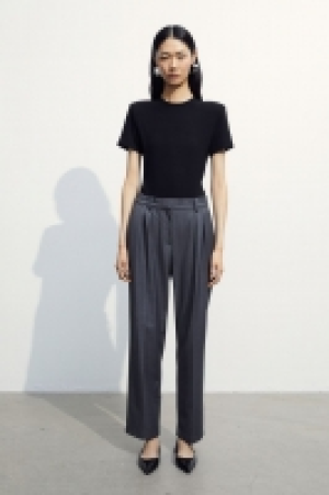 Tapered trousers 12.00 €