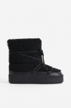 Warm-lined teddy boots 22.00 €