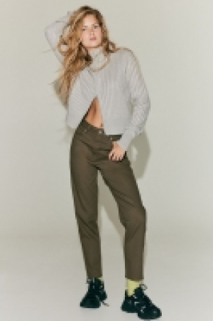 Mom Loose Fit Twill trousers 15.00 €