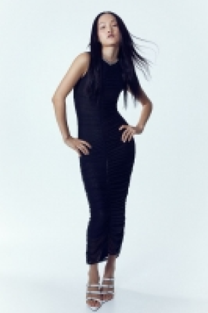 Gathered bodycon dress 21.00 €