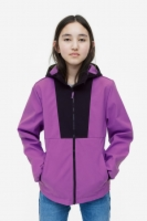 Water-resistant softshell jacket 20.00 €