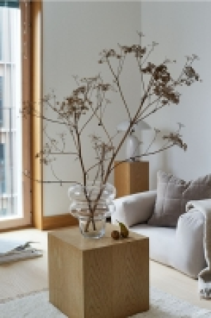Large glass vase 16.00 €