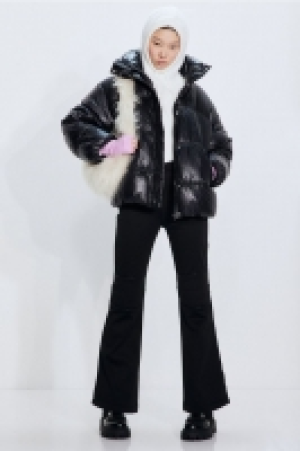 Water-repellent flared trousers 15.00 €