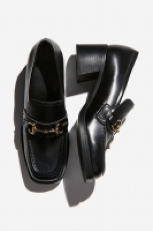Heeled loafers