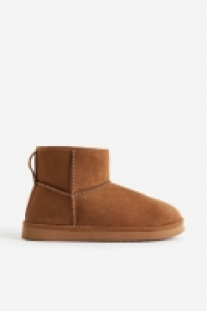 Warm-lined boots 9.00 €