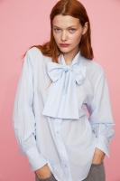 HM  Bow-collared blouse