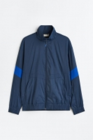 Water-repellent track jacket