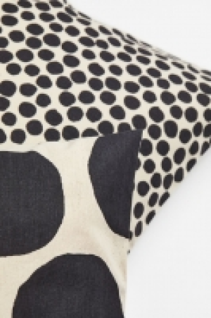 2-pack spotted cushion covers