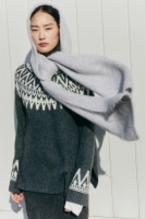 Mohair-blend hood scarf 30.00 €