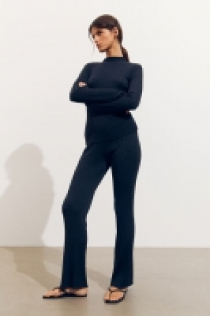 Rib-knit flared trousers