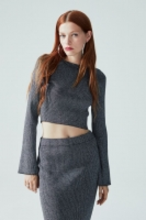 Knitted long-sleeved top