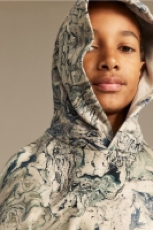 Hoodie 8.00 €