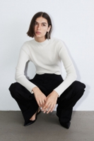 HM  Turtleneck top