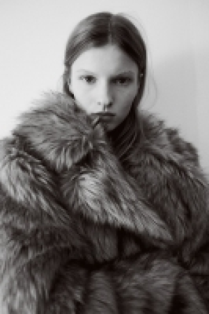 Fluffy coat 75.00&nbsp;&euro;