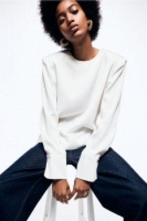 Shoulder-pad blouse