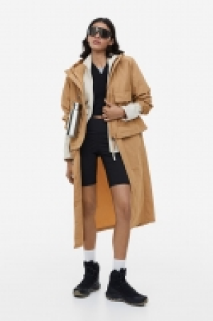 Water-repellent adjustable-length outdoor jacket 39.00 €