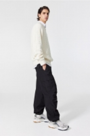 Relaxed Fit Cargo trousers 18.00 €