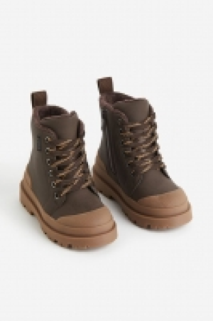 HM  Waterproof lace-up boots