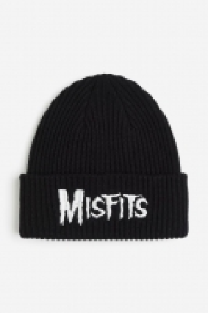 Embroidered rib-knit hat