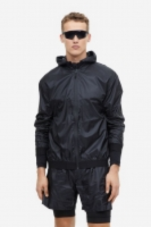 Lightweight running jacket