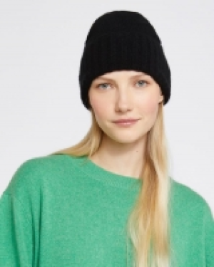 Carolyn Donnelly The Edit Black Cashmere Hat