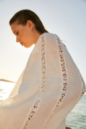 HM  Lace-detail dress